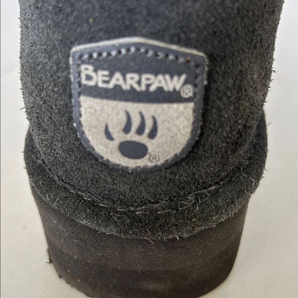 BEAR PAW WOMENS BLACK RETRO SUPER SHORTY DECO PLATFORM COW SUEDE BOOTS SZ 8